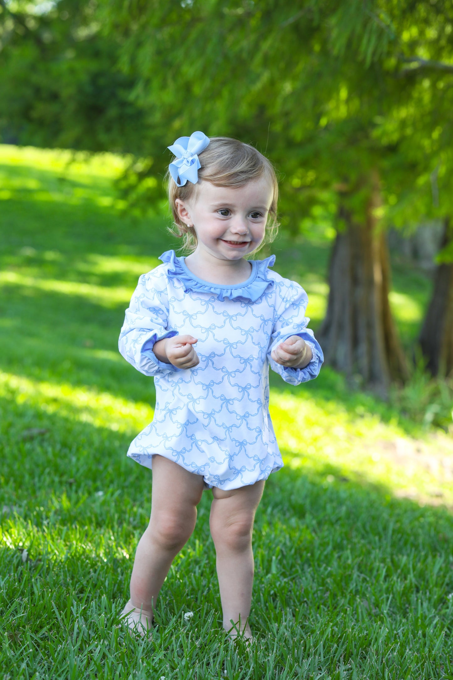 Blue Trellis Bow Bubble