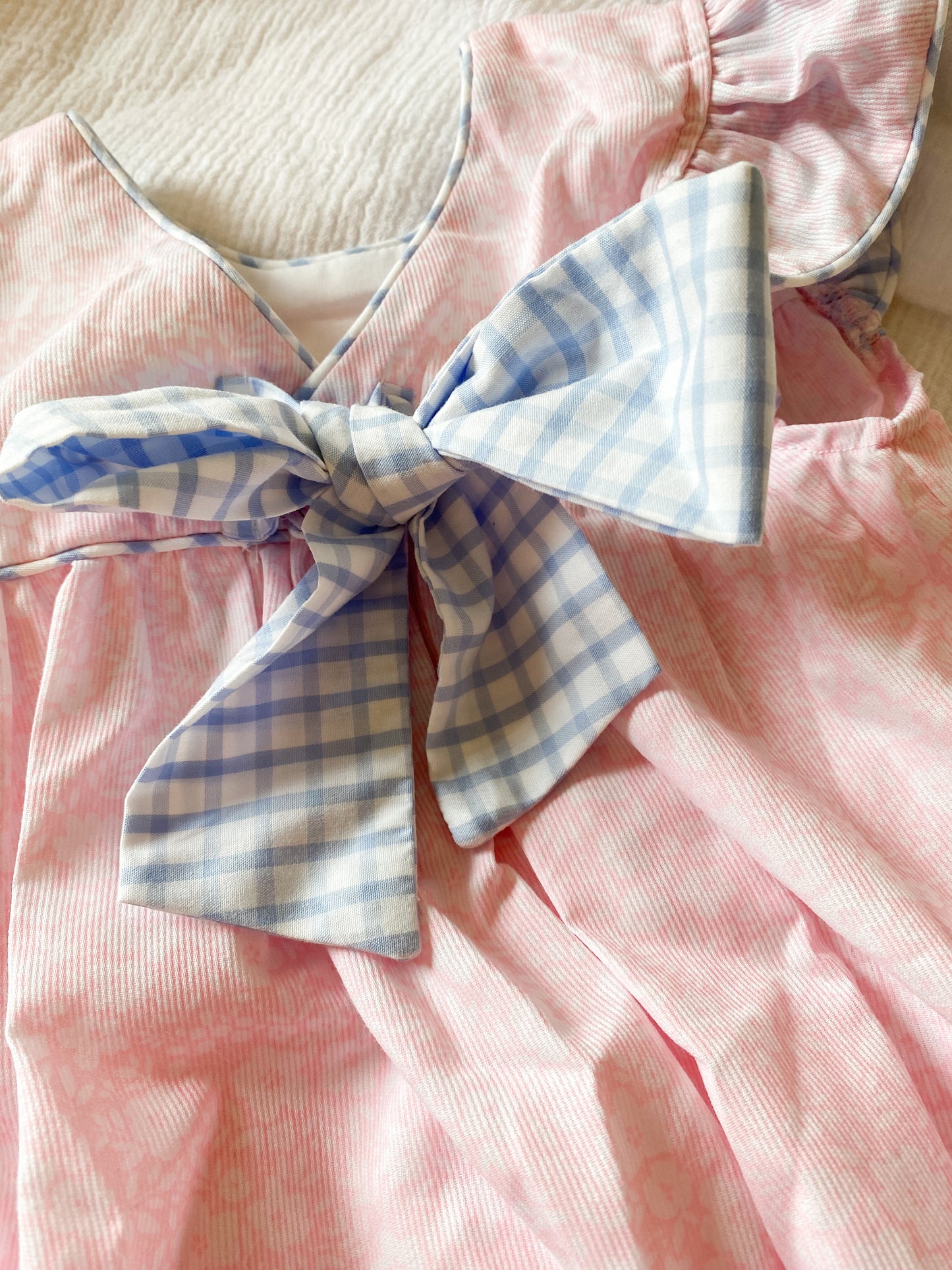 Ellie dainty floral pink bubble