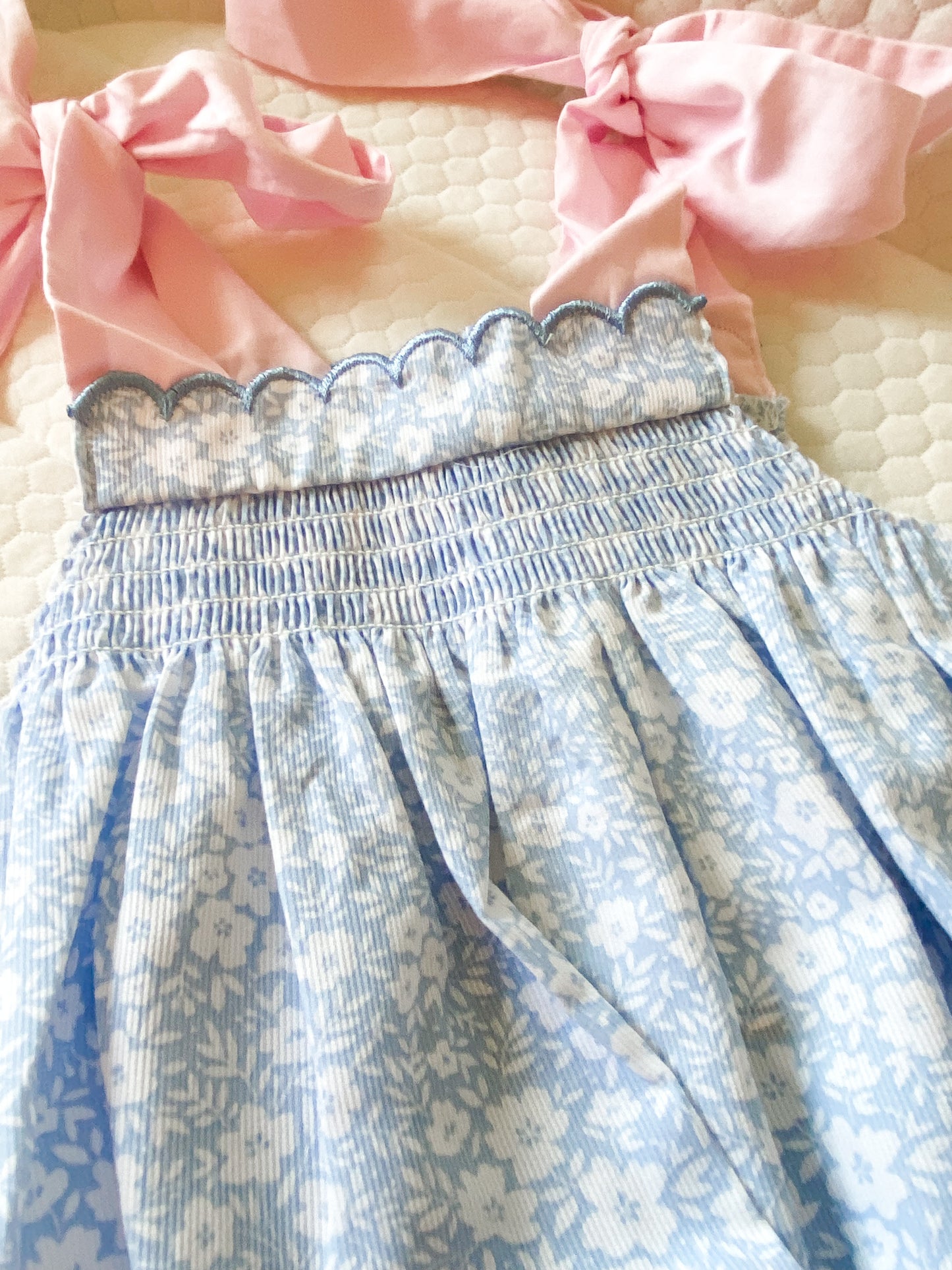 Blue dainty floral bubble with pink bows