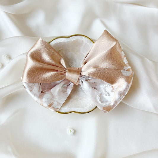 Cream Rose Pearl Medium Bow