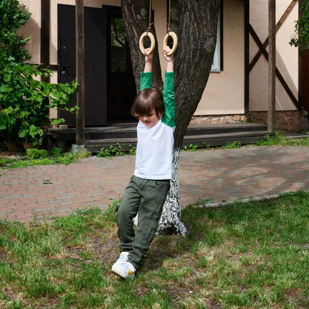 Wooden gymnastic rings for kids